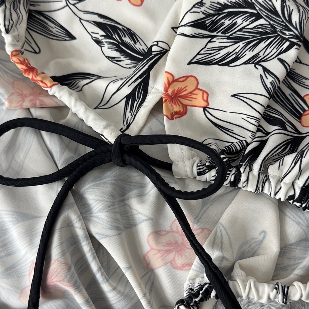 Island Pearls Swimsuit Top Floral Black & White Tankini Tagless Size 22 - Picture 7 of 7